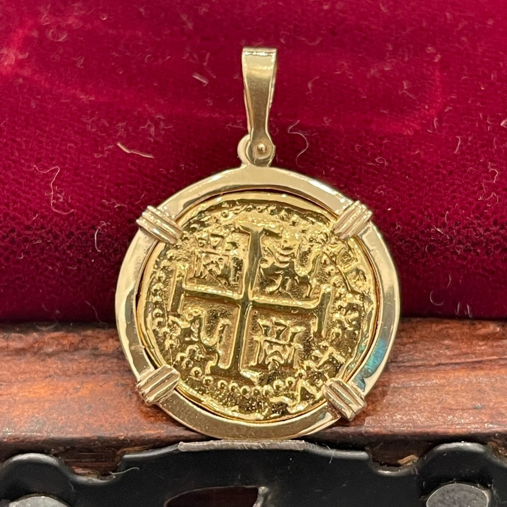 14k solid gold handmade Atocha shipwreck treasure Mel fisher gold coin pendant